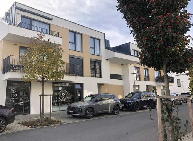 byt 3+kk v obci Vysoký újezd u Berouna + venkovní