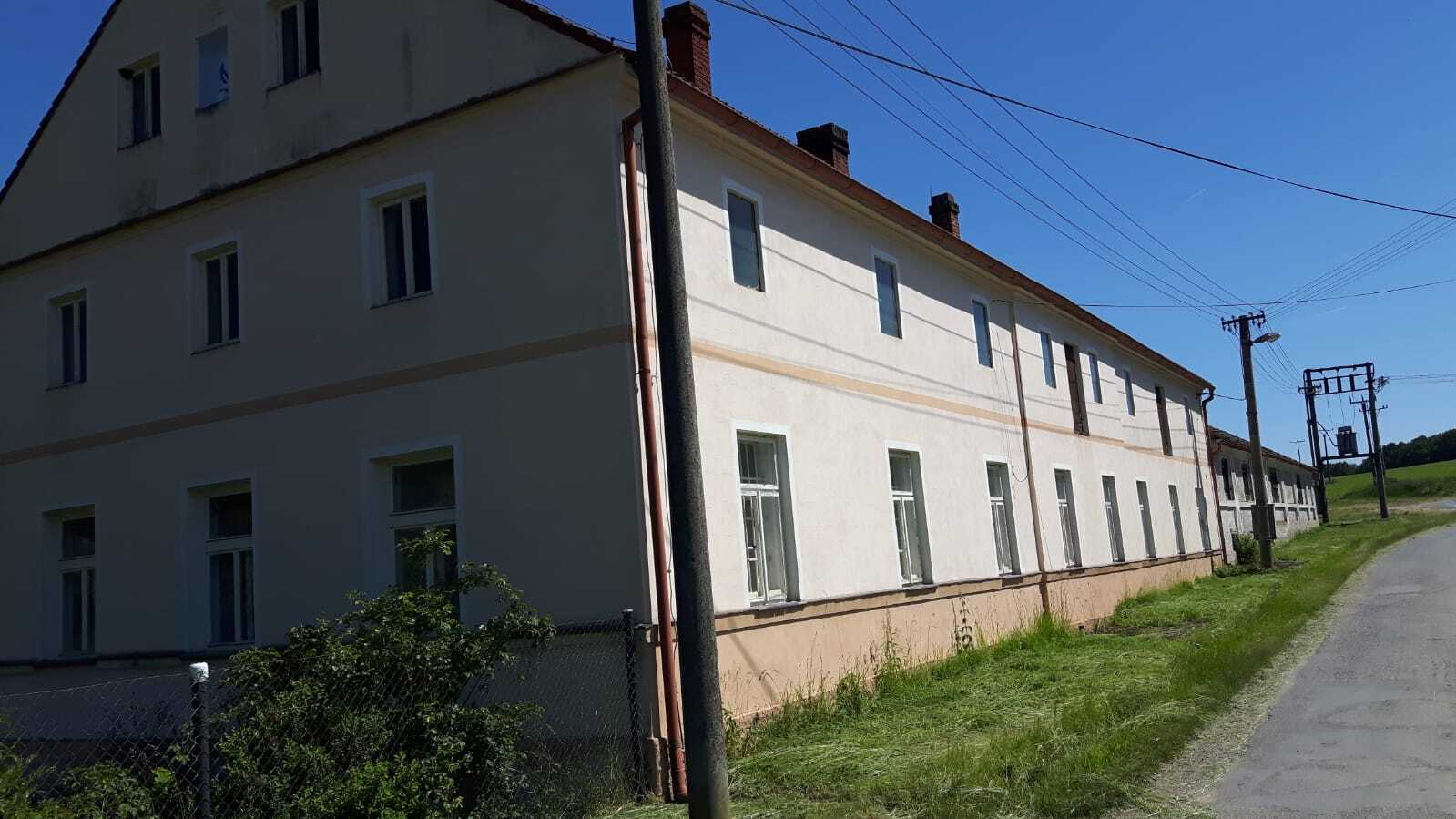 Dům (RD)  č.p. 1  s pozemky v obci Horšovský Týn,